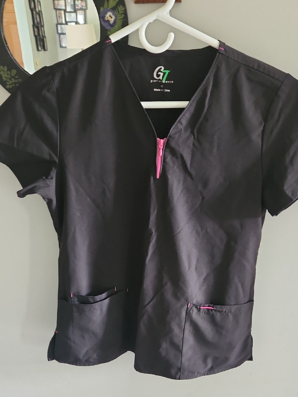 GT Performance Women's Black Scrub Top with Pink Trim Women's Medium
